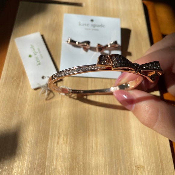 Kate Spade Matching Bow Bangle and Earring Set - Picture 2 of 7